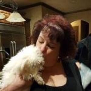 Meet your Posher, Leslie